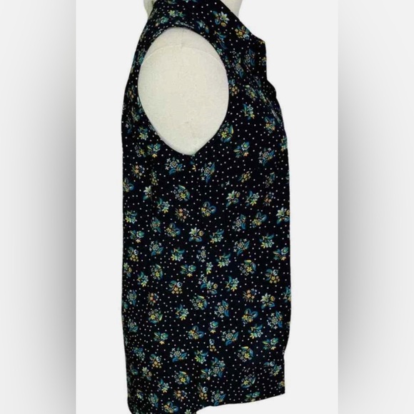 CAbi Whimsy Floral Black Sleeveless Collared Blouse Top Style 3440 Size Medium - Picture 2 of 10